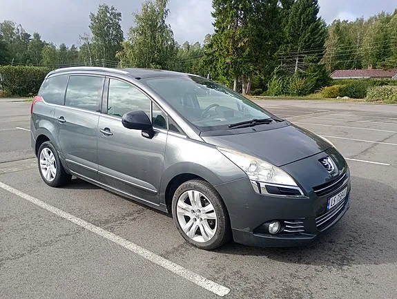 Peugeot 5008 2011 photo 3