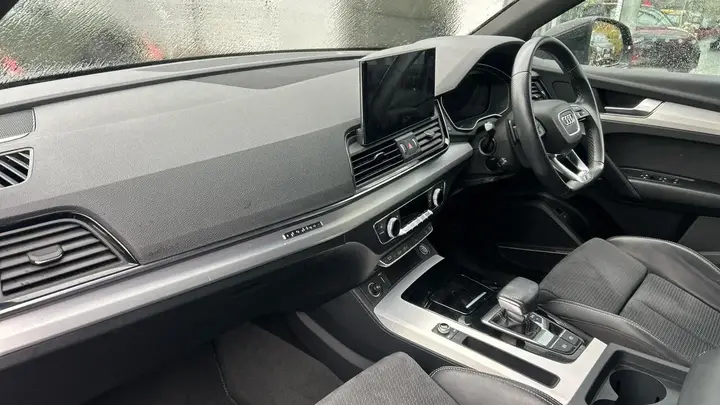 Audi Q5 2022 photo 2