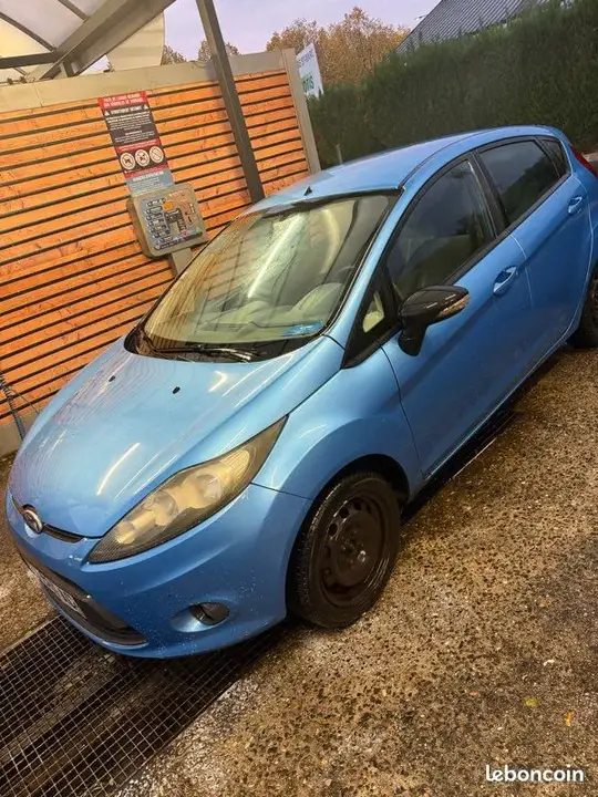 Ford Fiesta 2009 photo 2