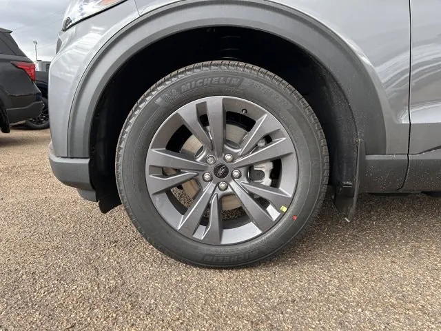 Ford Explorer 2027 photo 3