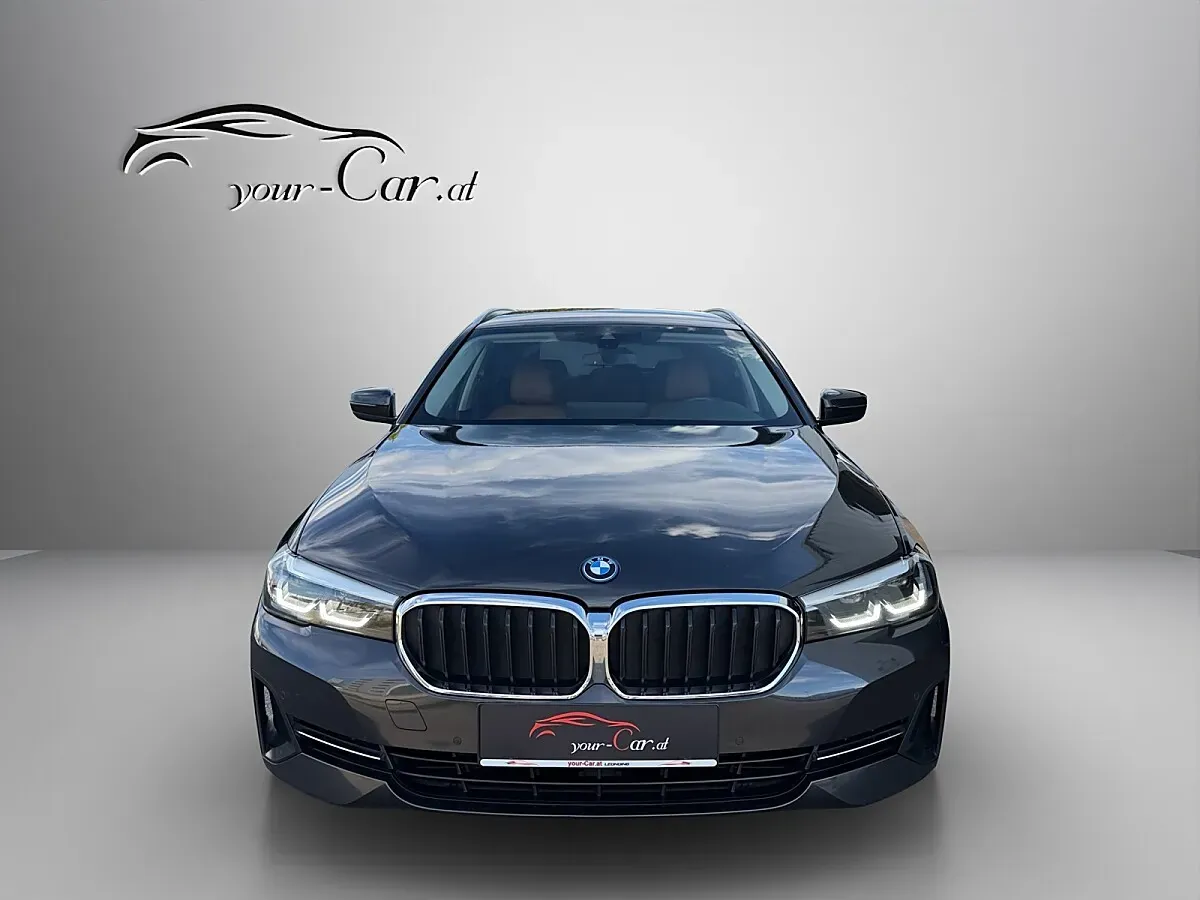 BMW 5 Series 2022 photo 2