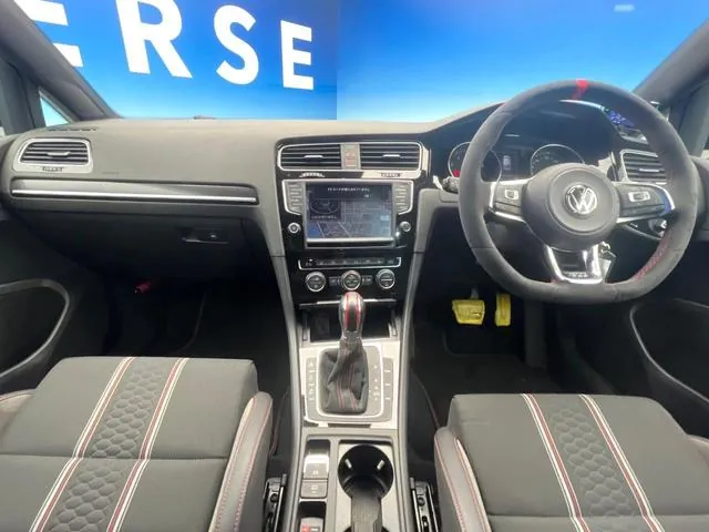 Volkswagen Golf Gti photo 2