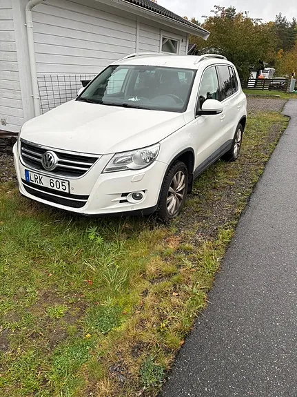 Volkswagen Tiguan 2011 photo 2