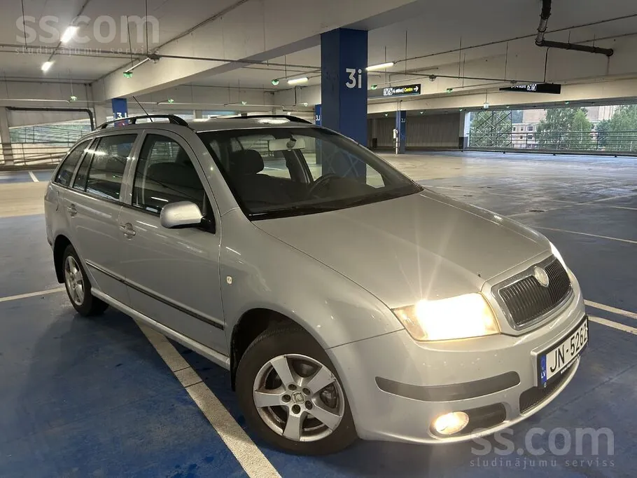 Skoda Fabia 2007 photo 2