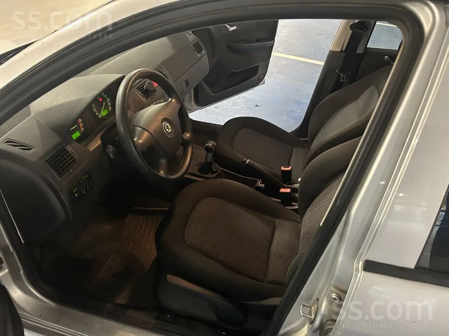 Skoda Fabia 2007 photo 5