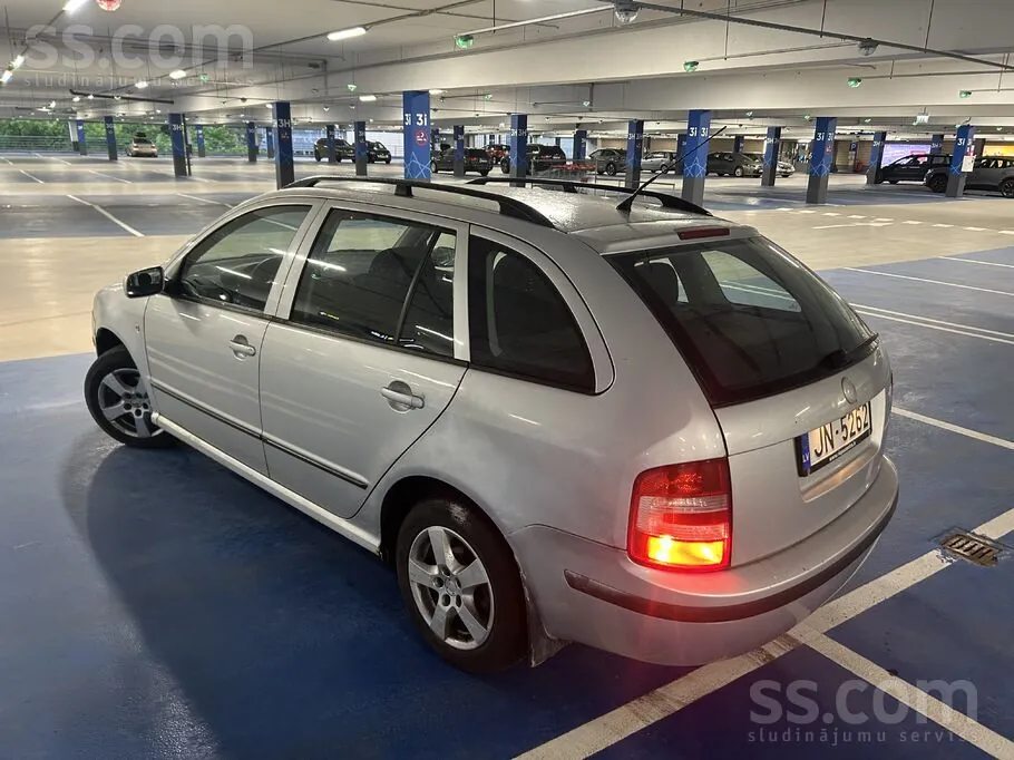Skoda Fabia 2007 photo 4