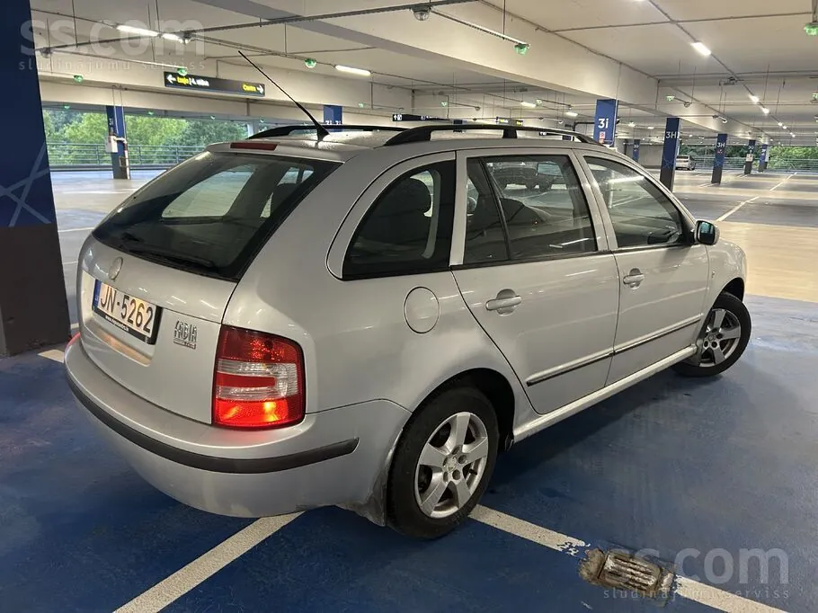 Skoda Fabia 2007 photo 3