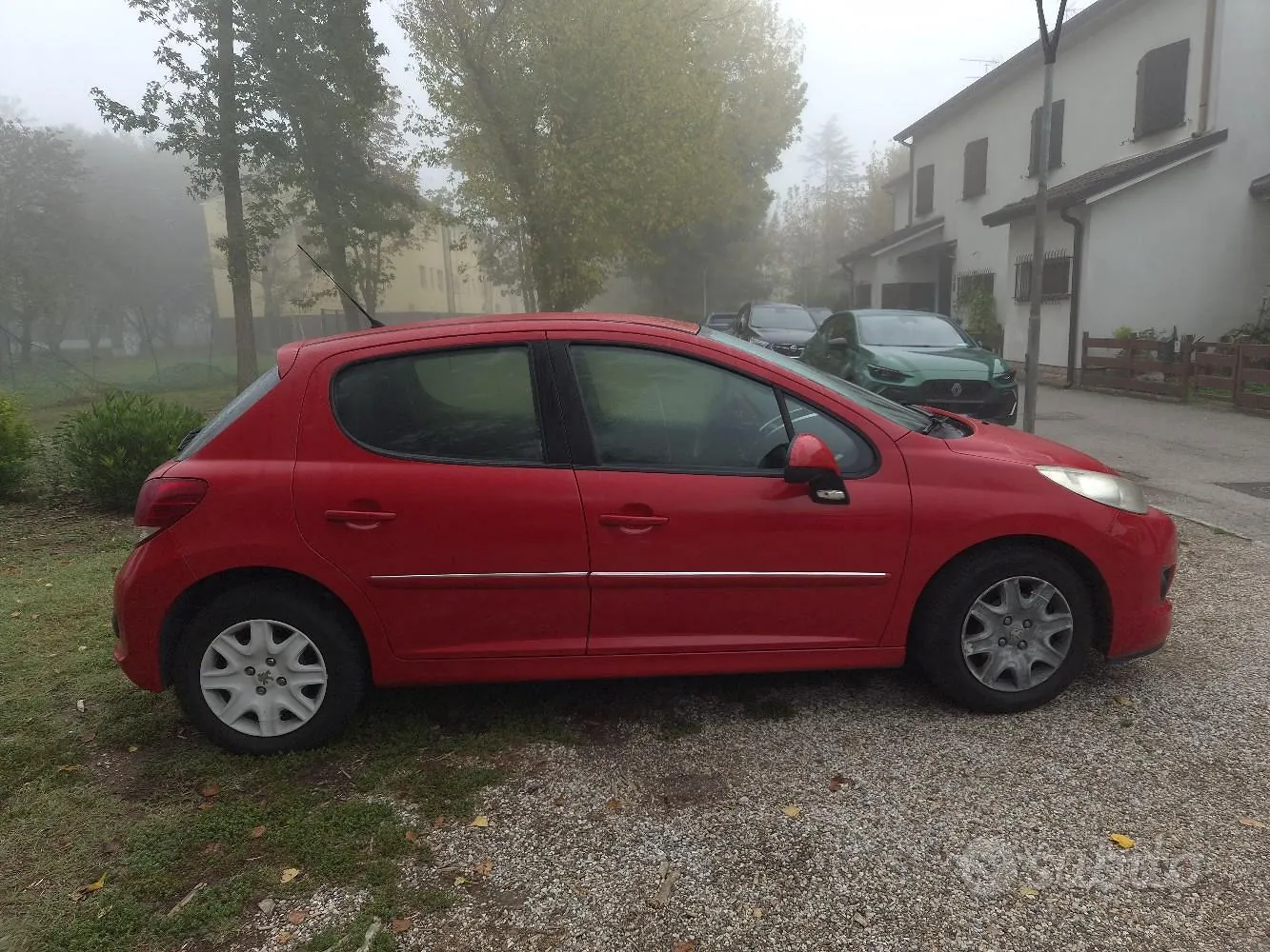 Peugeot 207 2013 photo 3