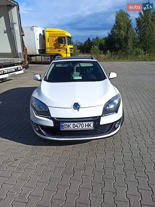 Renault Megane 2013 photo 3
