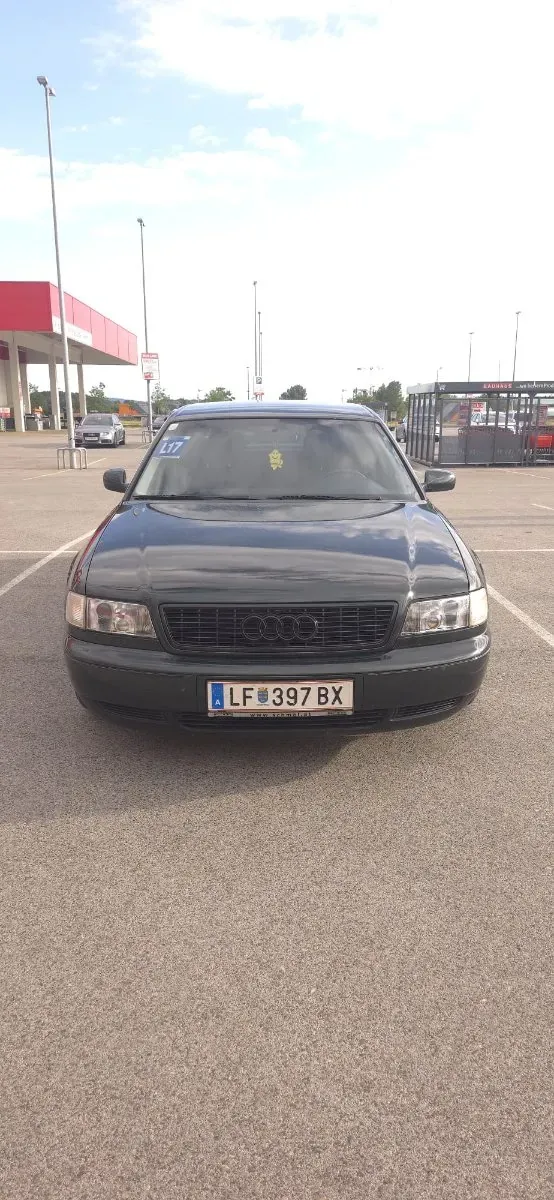 Audi A8 1997 photo 3