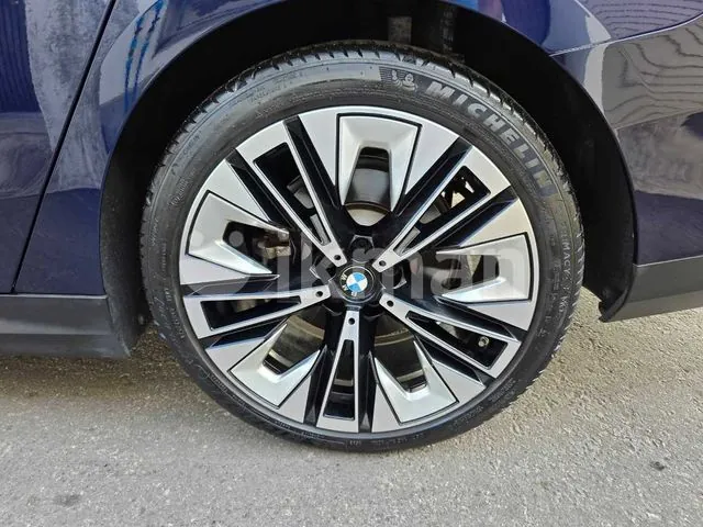 BMW 523I 2025 photo 4