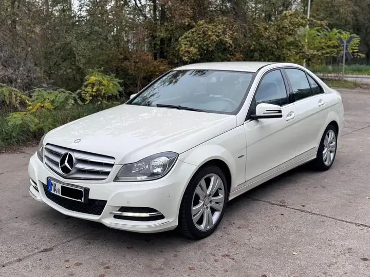 Mercedes-Benz C180