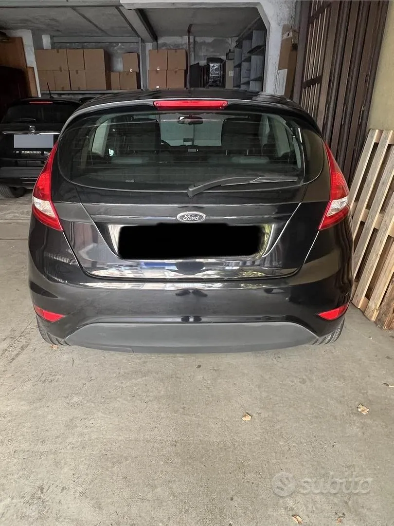 Ford Fiesta 2011 photo 4