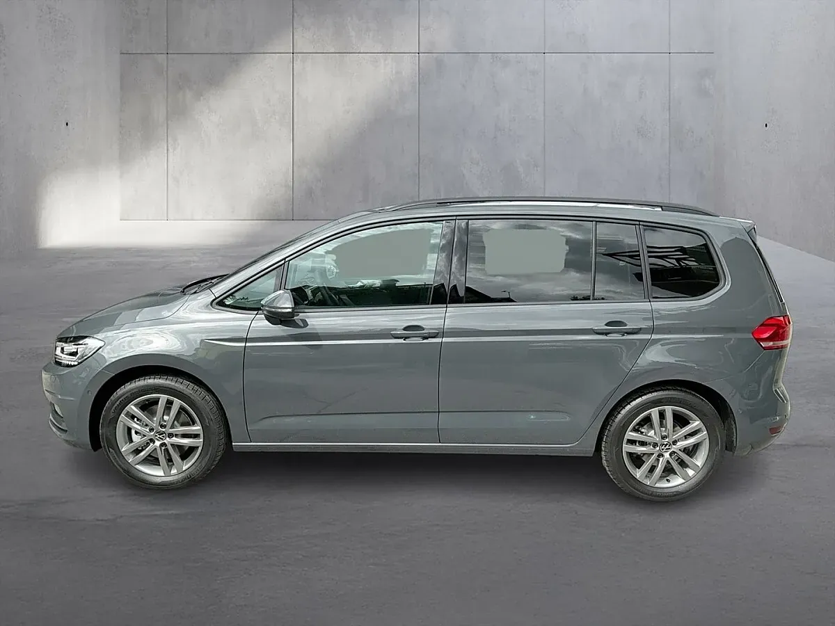 Volkswagen Touran 2026 photo 2
