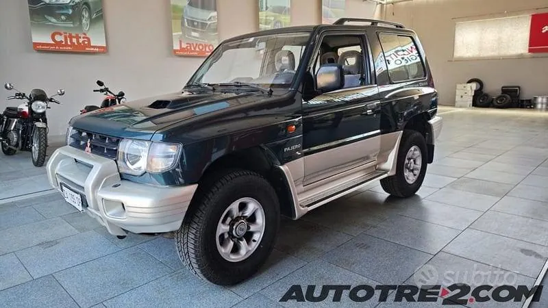 Mitsubishi Pajero 1999 photo 3