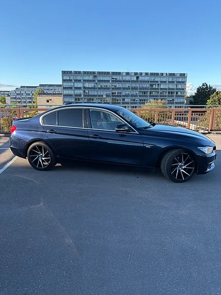 BMW 320D 2013 photo 2
