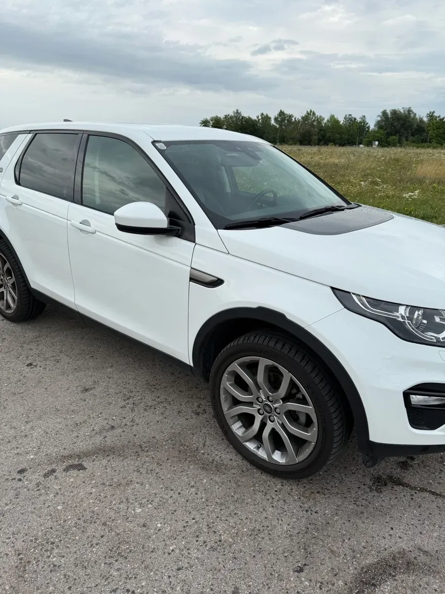 Land Rover Discovery Sport 2019 photo 2