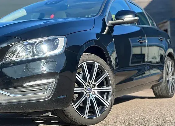 Volvo S60 2016 photo 2