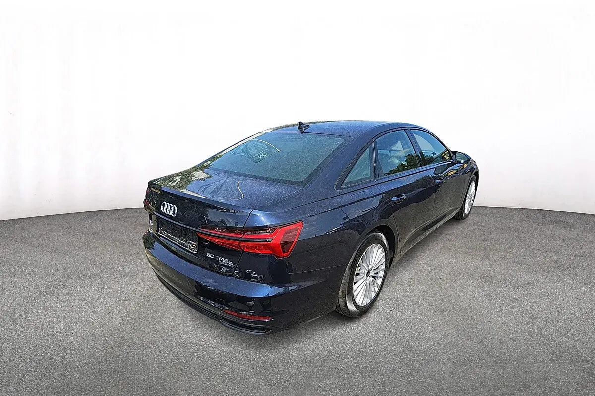 Audi A6 2022 photo 2