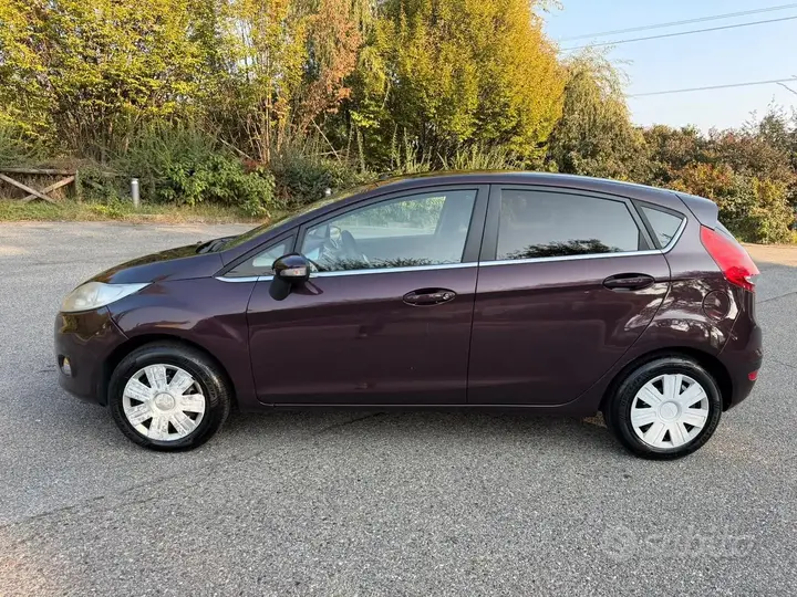 Ford Fiesta 2009 photo 2