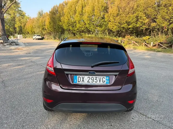 Ford Fiesta 2009 photo 4
