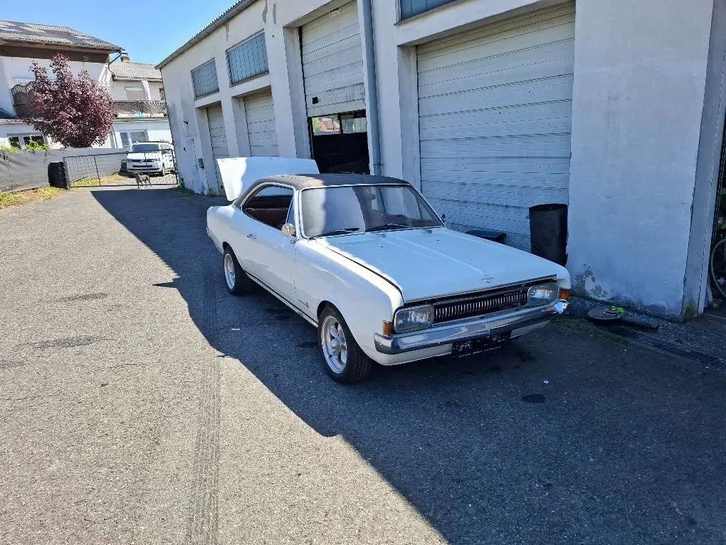 Opel Commodore