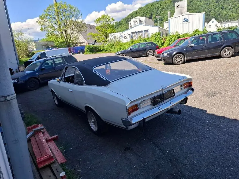 Opel Commodore 1968 photo 2