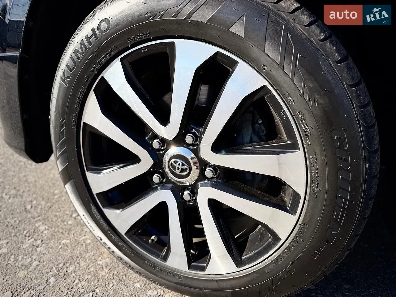 Toyota Land Cruiser 2019 photo 3