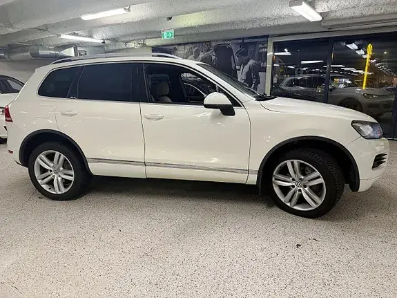 Volkswagen Touareg 2012 photo 5