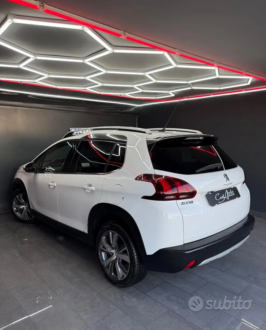 Peugeot 2008 2018 photo 5