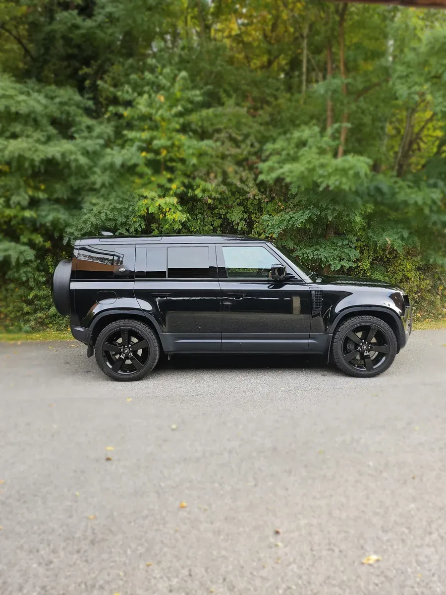 Land Rover Defender 2020 photo 2