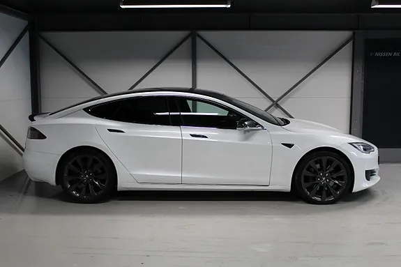 Tesla Model S 2019 photo 2