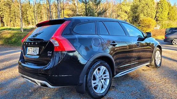 Volvo V60 Cross Country 2017 photo 4
