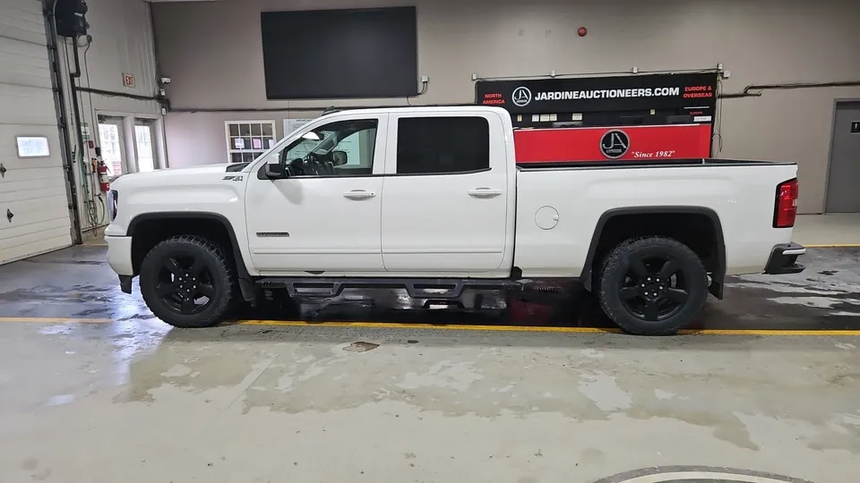GMC Sierra 1500 2018 photo 2