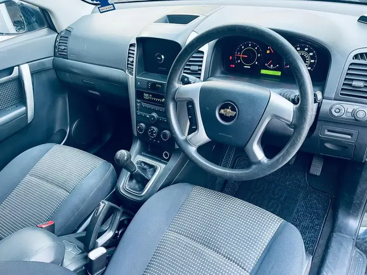Chevrolet Captiva 2011 photo 2