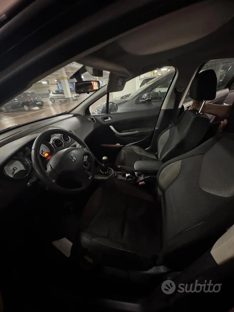 Peugeot 308 2009 photo 2