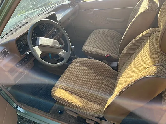 Mazda 323 1984 photo 5