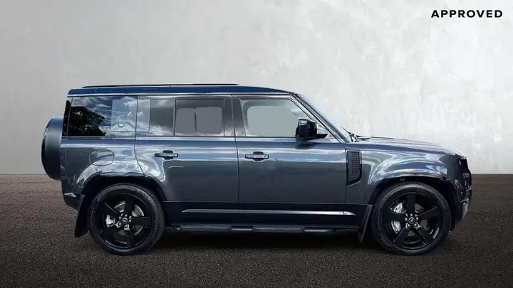 Land Rover Defender 2024 photo 5