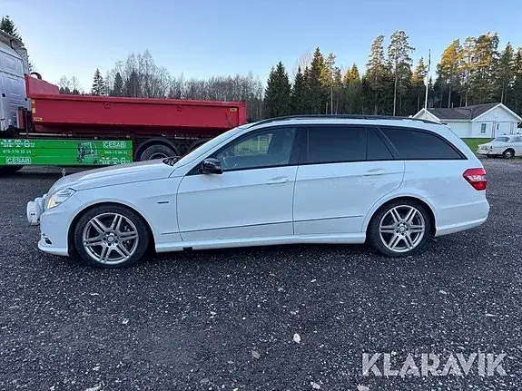 Mercedes-Benz E 350 2011 photo 2