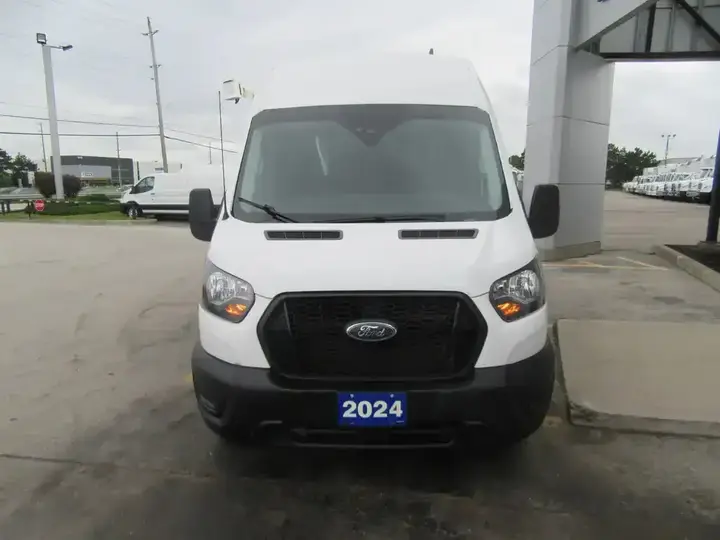 Ford Transit 2024 photo 5