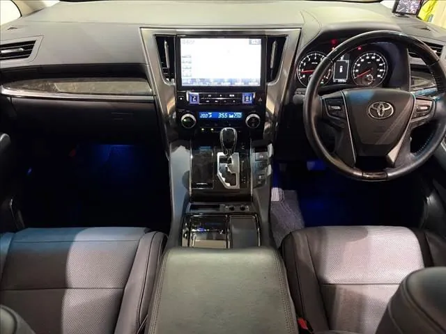 Toyota Verfia 2017 photo 3