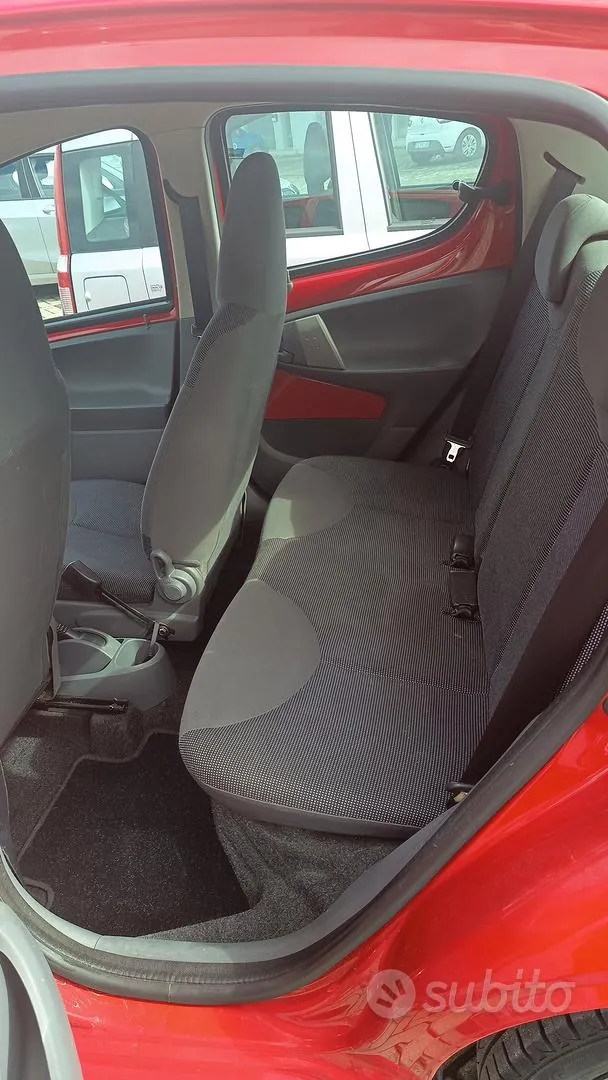 Peugeot 107 2006 photo 5