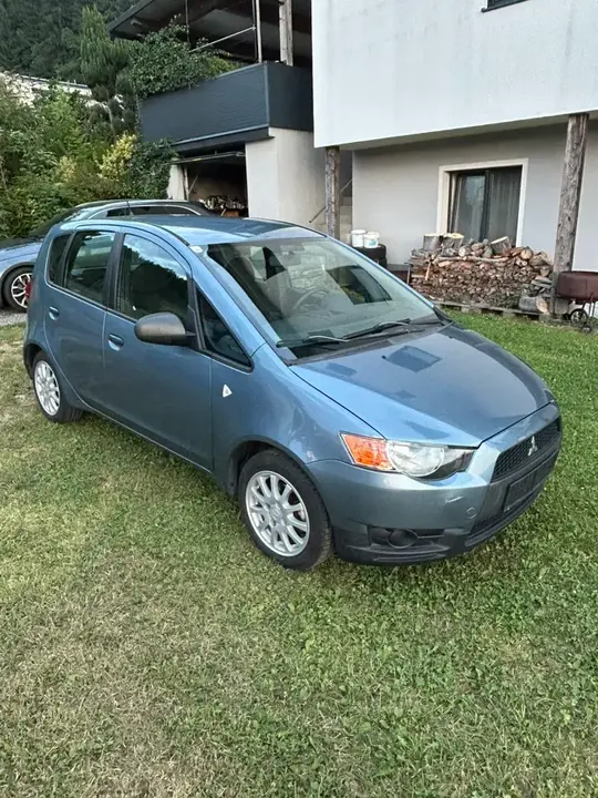 Mitsubishi Colt 2009 photo 2