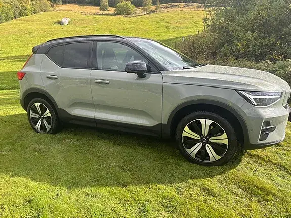 Volvo Xc40 2023 photo 2