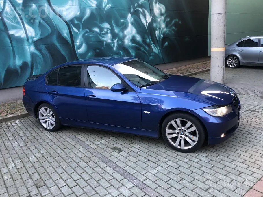 BMW E90