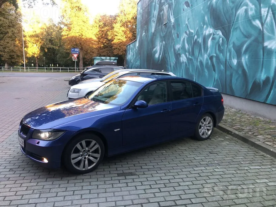 BMW E90 2008 photo 2
