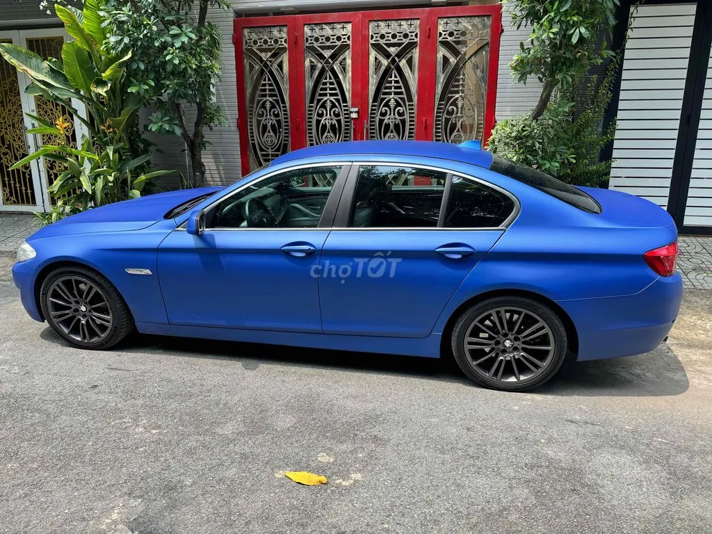 BMW 5 Series 2010 photo 5