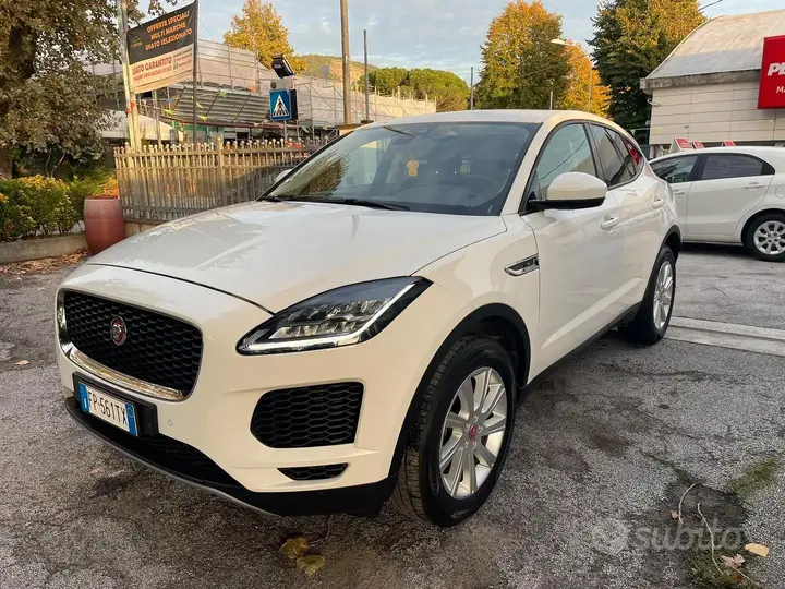 Jaguar E-Pace 2018 photo 3