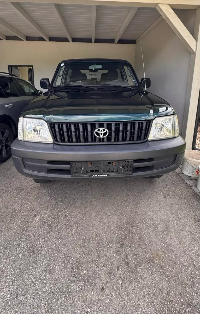 Toyota Land Cruiser 2002 photo 2