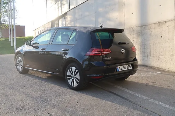 Volkswagen E-Golf 2016 photo 5